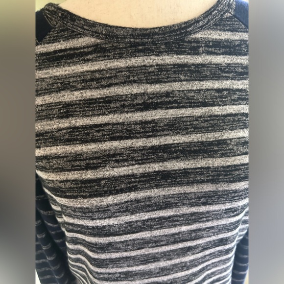 Rag and Bone The Knit Striped Pullover in Large. Heathered grey stripes /navy - Picture 6 of 16